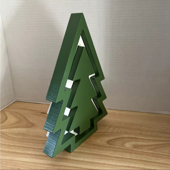 3 Dimensional Holiday Time Christmas Tree Tabletop Decor Green White NIP - Picture 2 of 10